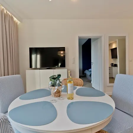 Blueapart Portowa 아파트