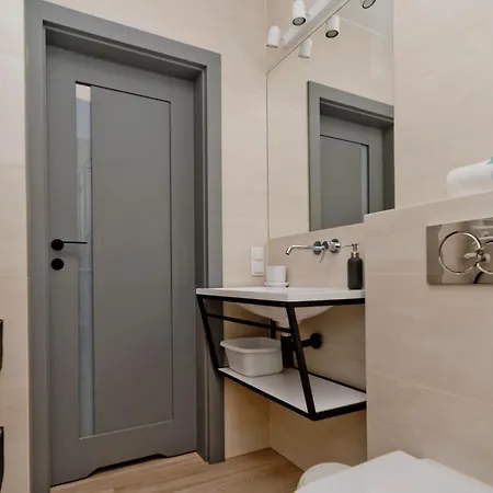 Blueapart Portowa 야스타르니아